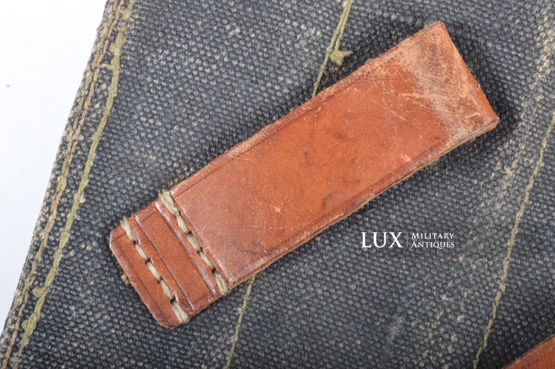 Mid-war MP38/40 blue pouch, first type, « 1942 » - photo 13
