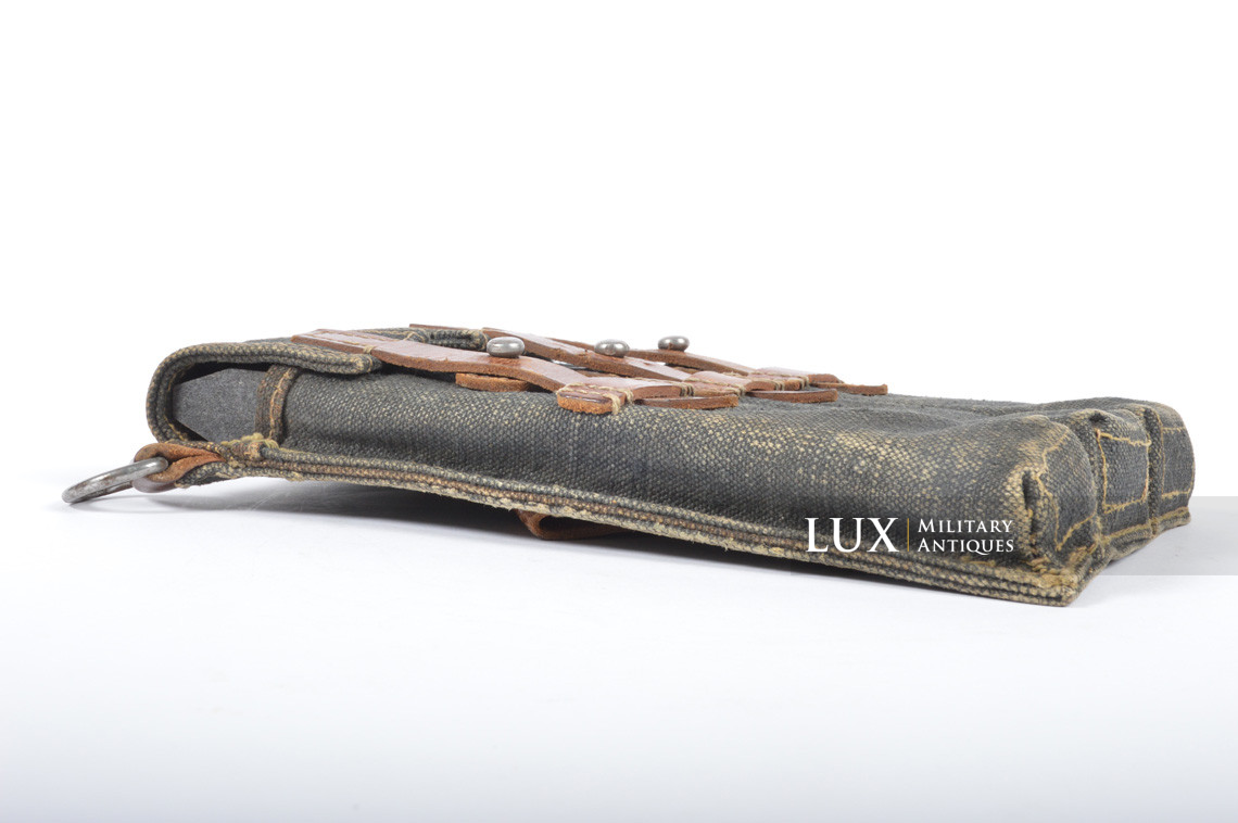Mid-war MP38/40 blue pouch, first type, « 1942 » - photo 15