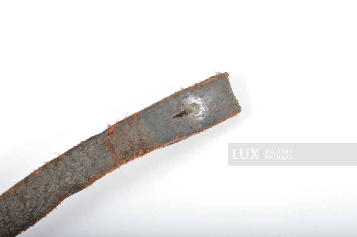 Early-war German helmet chinstrap, « LEON H. BECK 1940 » - photo 9