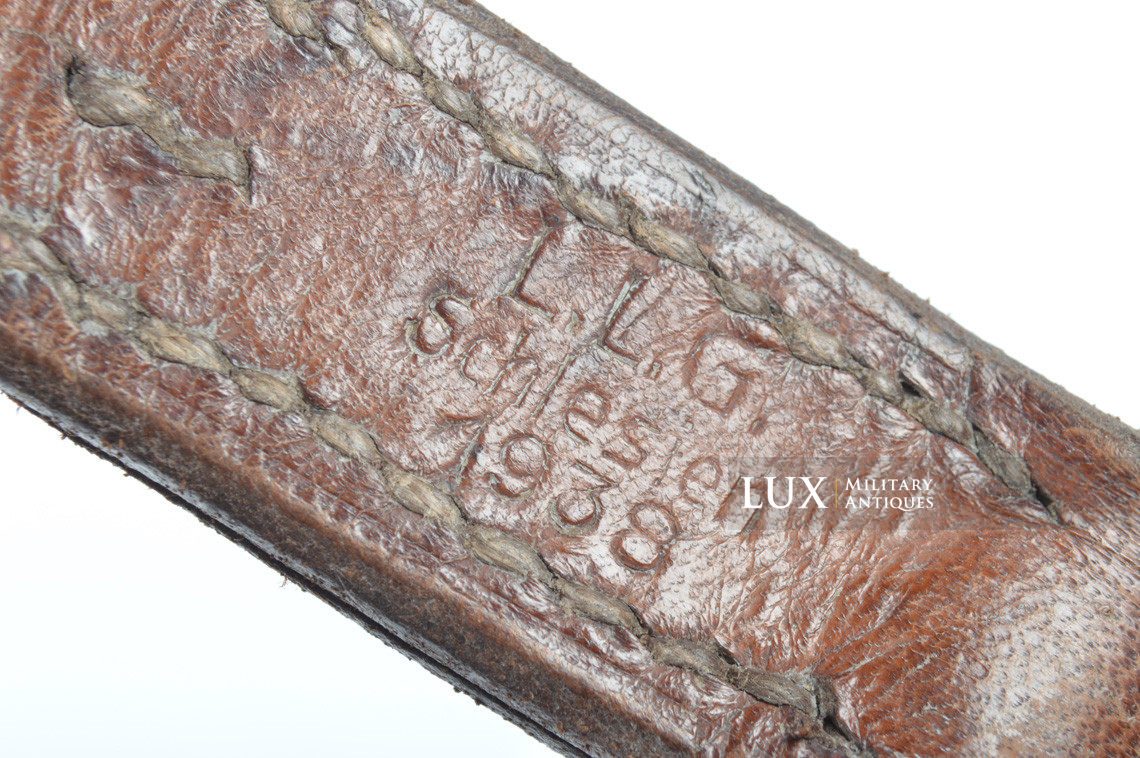 Early Luftwaffe Y-straps in chocolate brown leather, « unit marked / L.B.A. » - photo 13