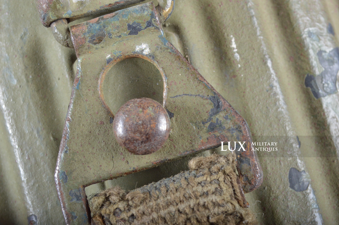 German two-tone camouflage gas mask canister, « untouched » - photo 42