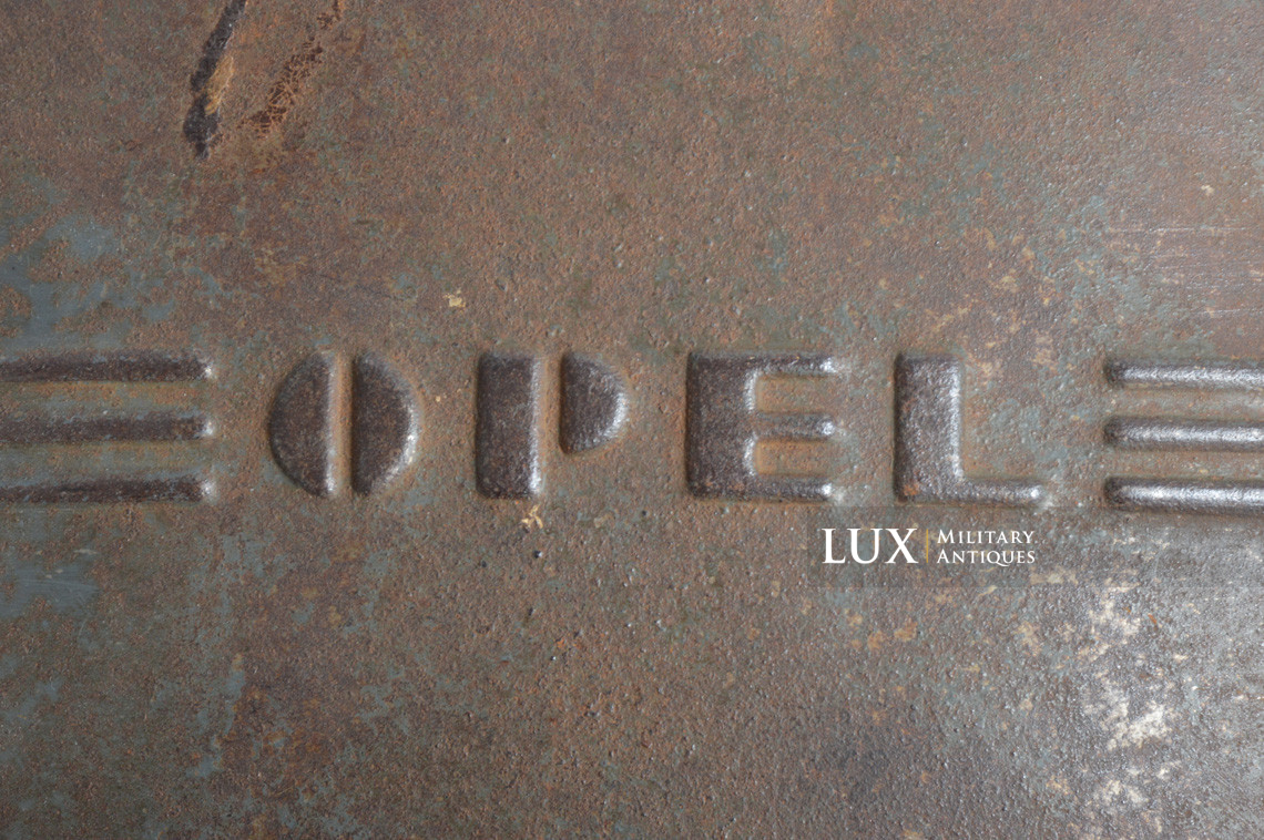 Wartime German vehicle hub cap , « Opel » - photo 8