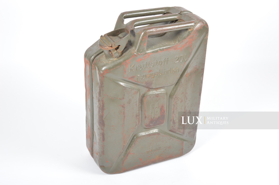 German WaffenSS issued jerrycan, « SANDRIK