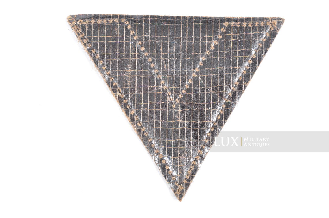 Luftwaffe Obergefreiter’s rank chevron - photo 8