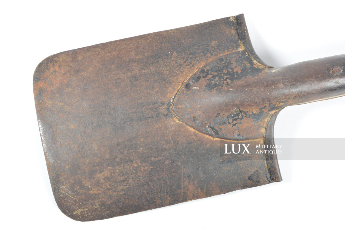 German mid-war entrenching tool - photo 10