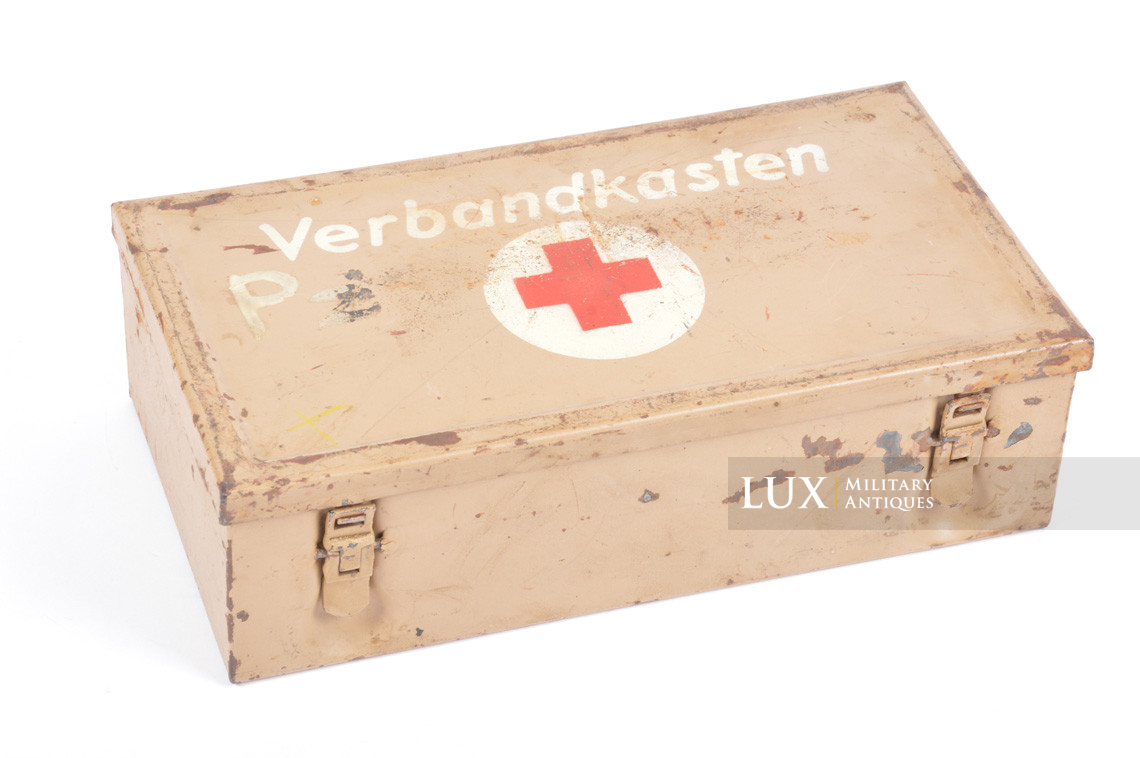 Late-war metal medics first aid box, « Verbandkasten »