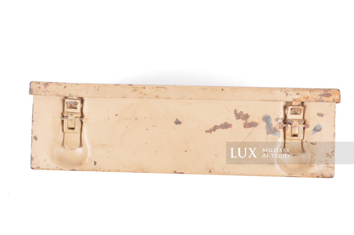 Late-war metal medics first aid box, « Verbandkasten »