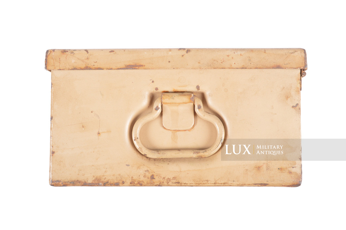 Late-war metal medics first aid box, « Verbandkasten »