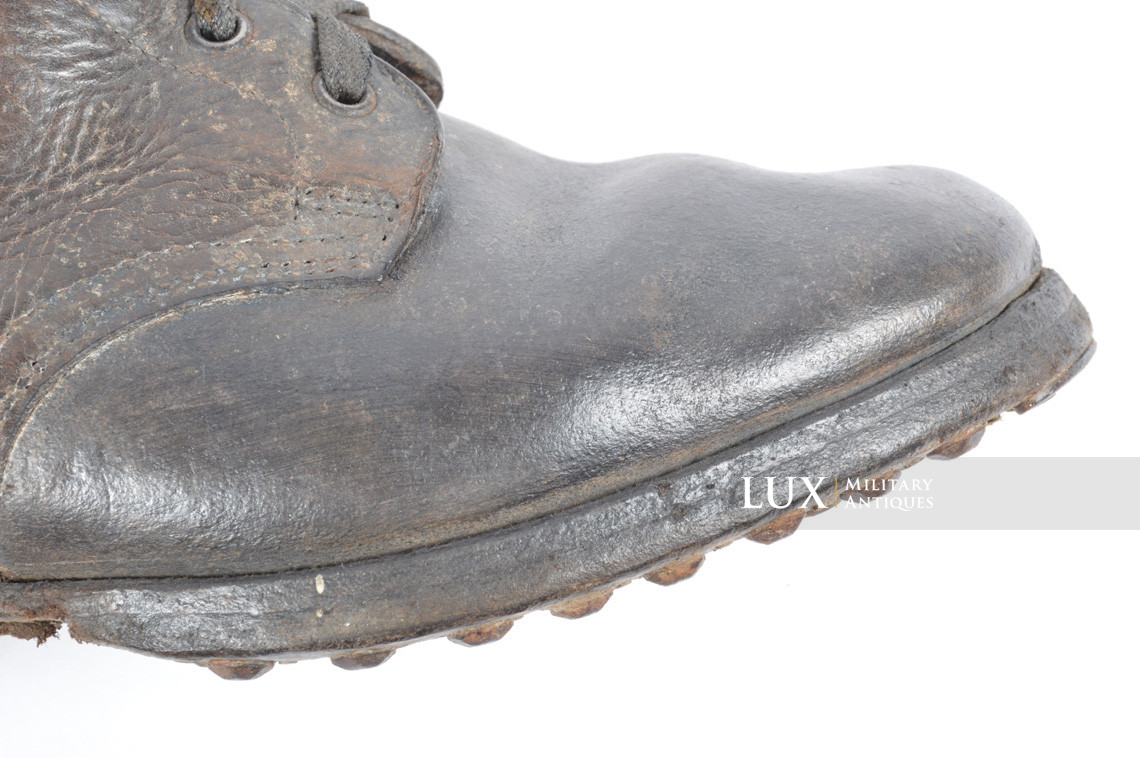 Late-war German low ankle combat boots, RBNr « 0/0268/0076 » - photo 11