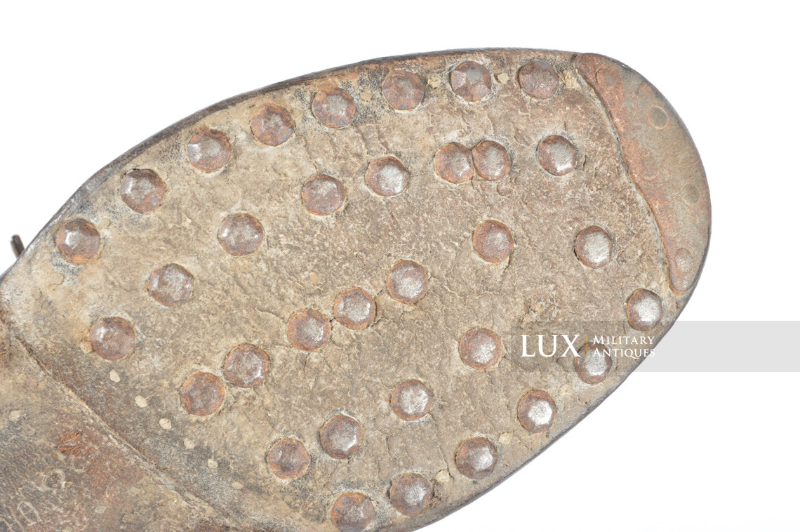 Late-war German low ankle combat boots, RBNr « 0/0268/0076 » - photo 17