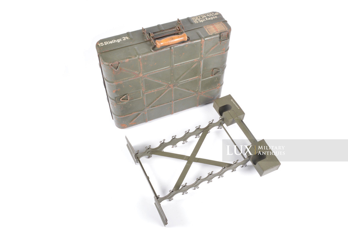 German M24 stick grenade carrier box with internal storage rack, « 1939 » - photo 4