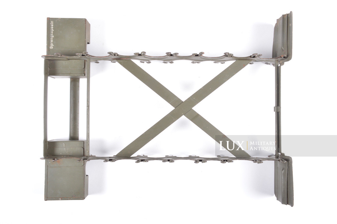 German M24 stick grenade carrier box with internal storage rack, « 1939 » - photo 14