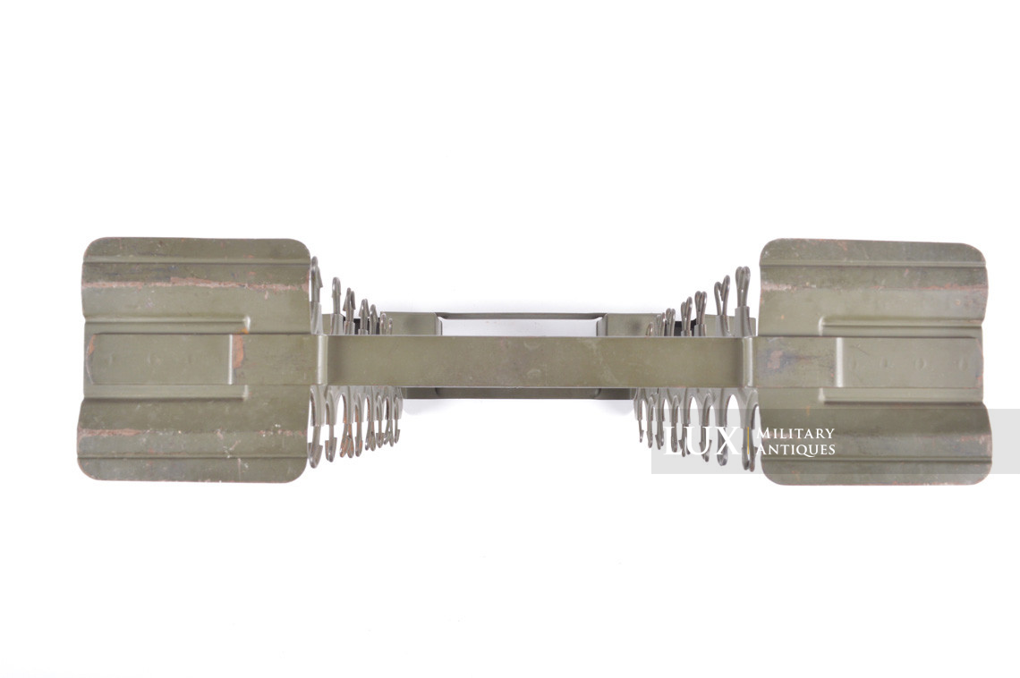 German M24 stick grenade carrier box with internal storage rack, « 1939 » - photo 17