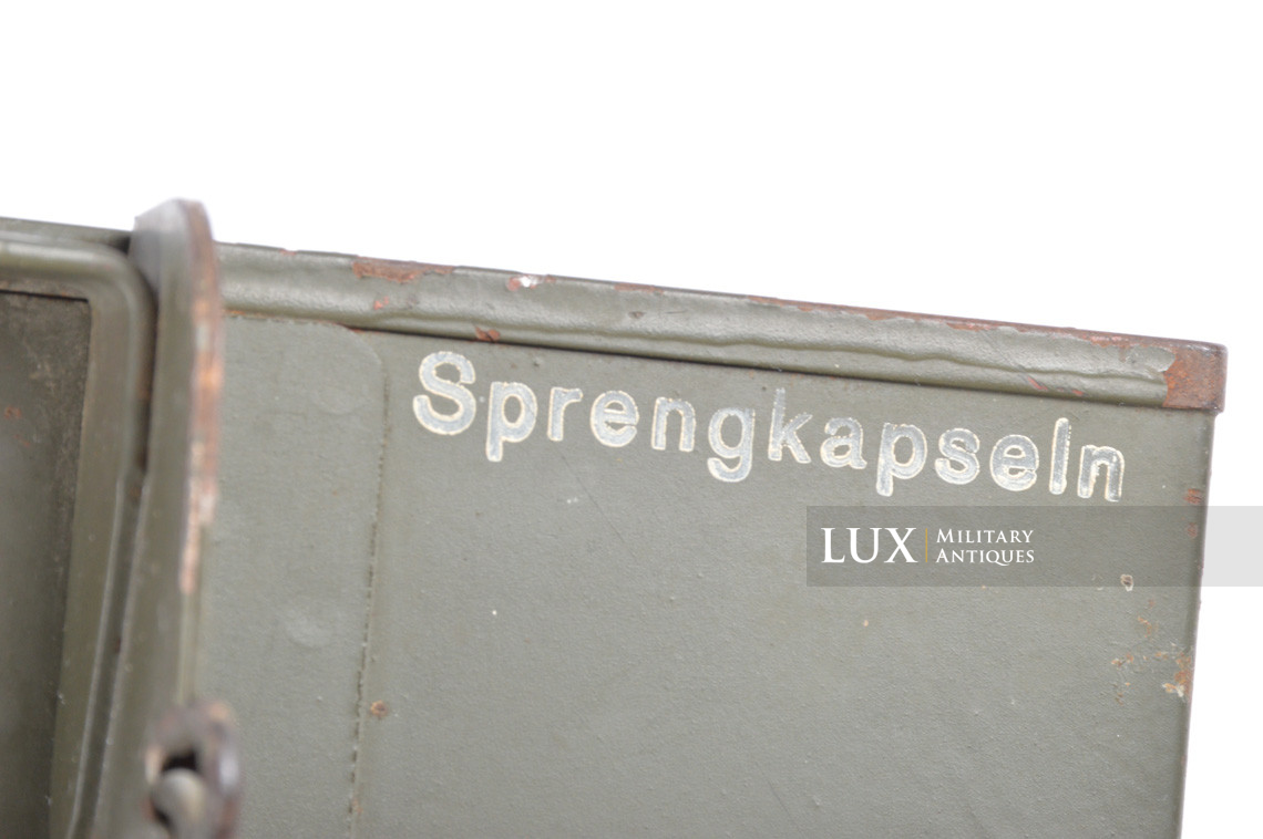 German M24 stick grenade carrier box with internal storage rack, « 1939 » - photo 22