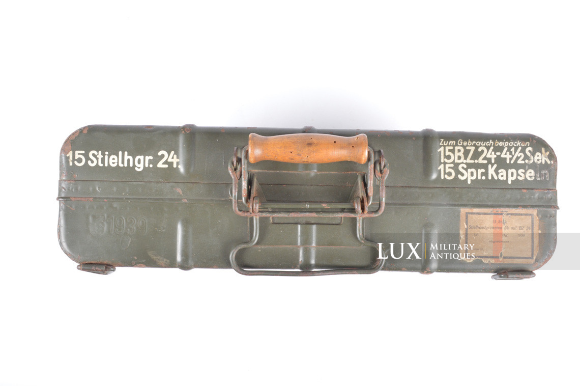 German M24 stick grenade carrier box with internal storage rack, « 1939 » - photo 26