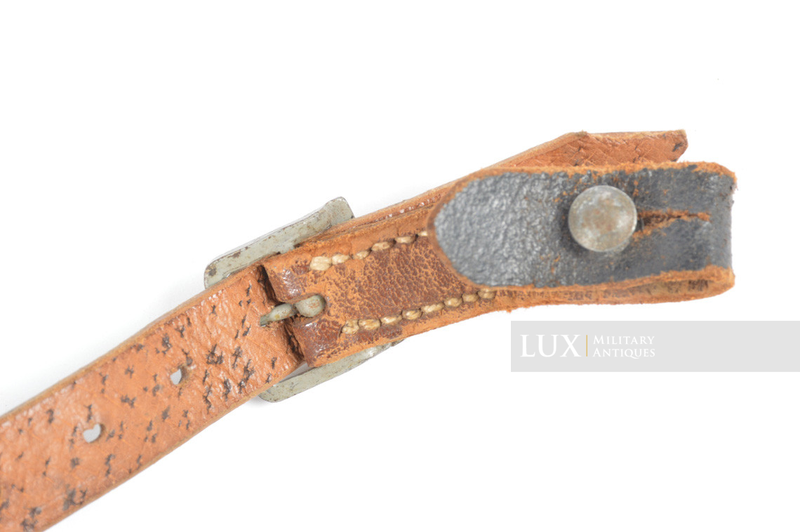 Early German helmet chinstrap in pigskin leather, « Rahm & Kampmann » - photo 8
