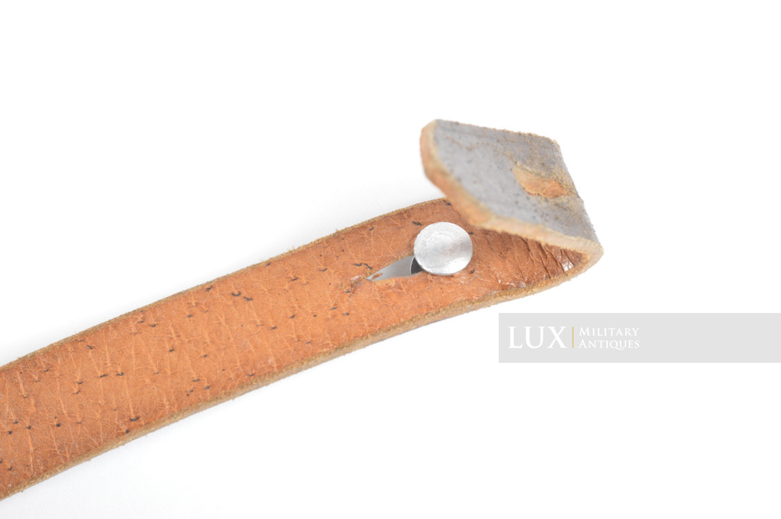 Early German helmet chinstrap in pigskin leather, « Rahm & Kampmann » - photo 10