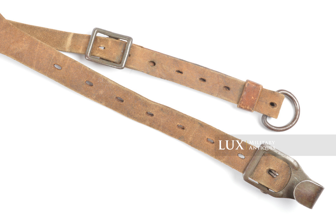 German late war leather combat Y-straps in natural brown leather, « RBNr » - photo 14