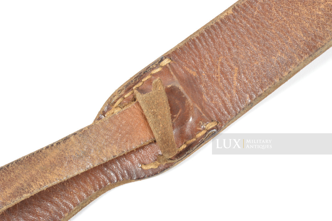 German late war leather combat Y-straps in natural brown leather, « RBNr » - photo 18