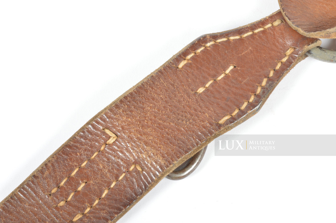 German late war leather combat Y-straps in natural brown leather, « RBNr » - photo 19