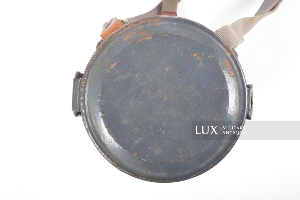 German Luftwaffe gas mask canister - photo 11