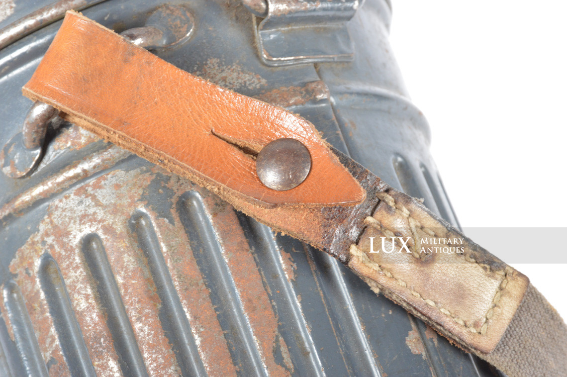 German Luftwaffe gas mask canister - photo 16