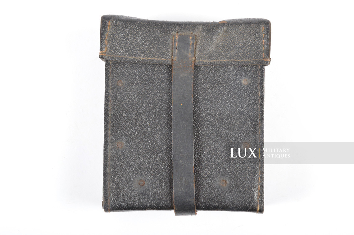 MG34/42 gunner's belt pouch in black pressed cardboard, « gyb 1943 » - photo 4