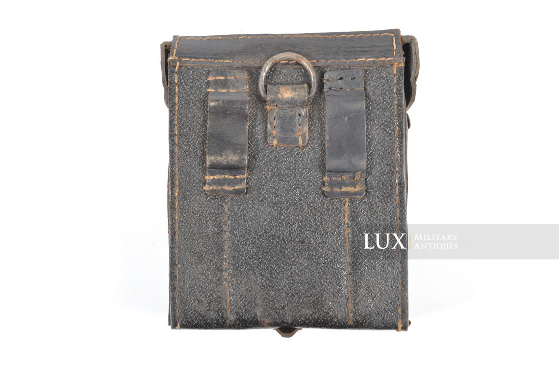 MG34/42 gunner's belt pouch in black pressed cardboard, « gyb 1943 » - photo 8