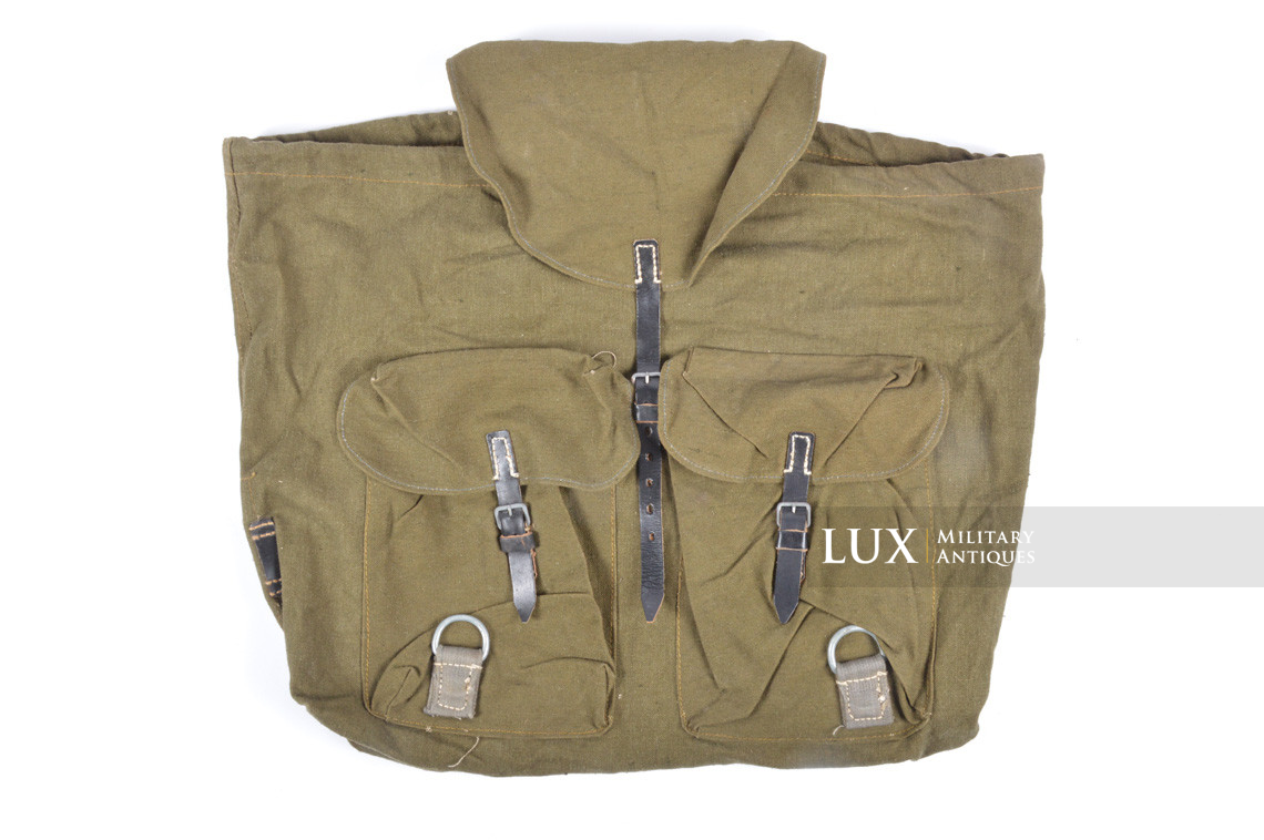 Unissued German late-war combat backpack, « RBNr. 0/0766/0004 » - photo 4