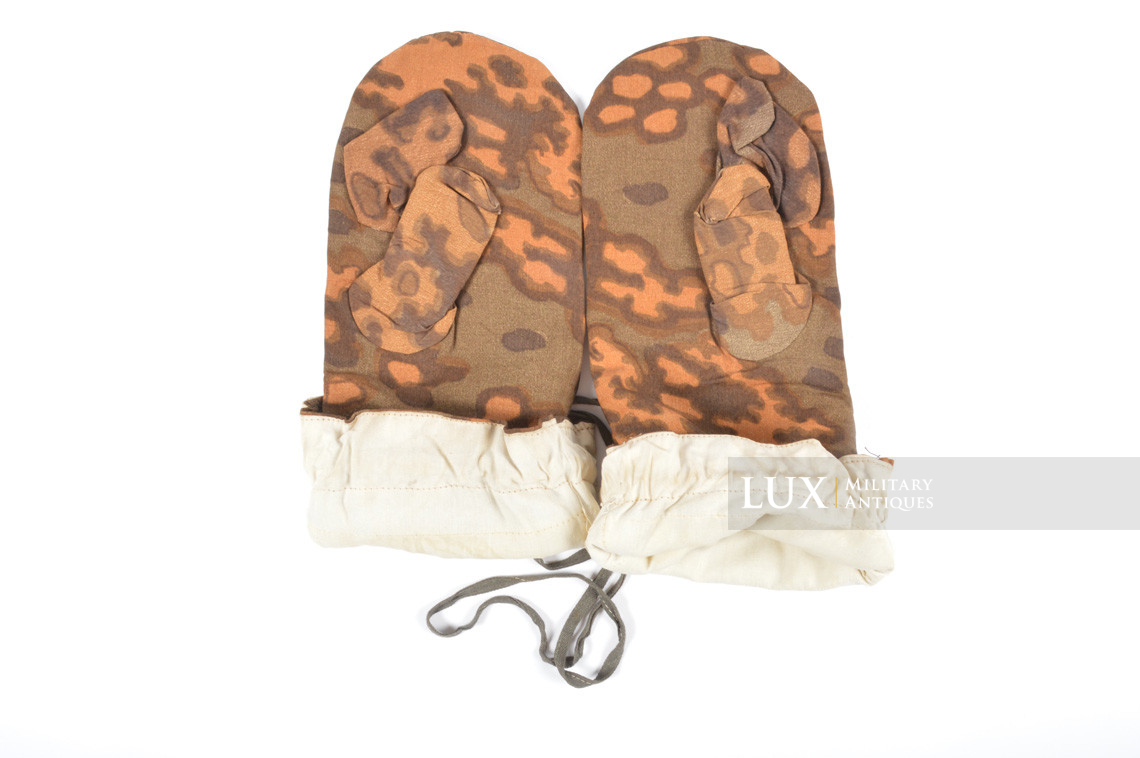 Waffen-SS oak leaf « B » pattern camouflage / white reversible winter gloves - photo 8