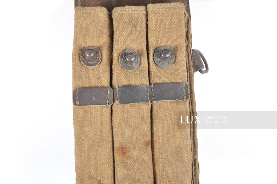 Pair of WW2 Italian Beretta 38 magazine pouches - photo 17