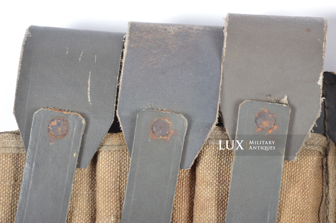 Pair of WW2 Italian Beretta 38 magazine pouches - photo 7