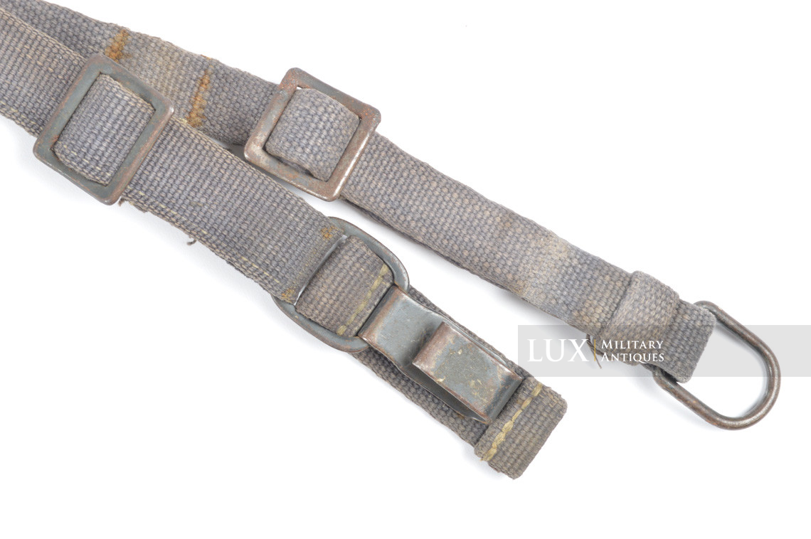 SUPER RARE! Original WWII German Luftwaffe BLUE Tropical Belt Supporting  Straps (Y-Straps) - SOLD - Militaria Online Shop MILITARISTA