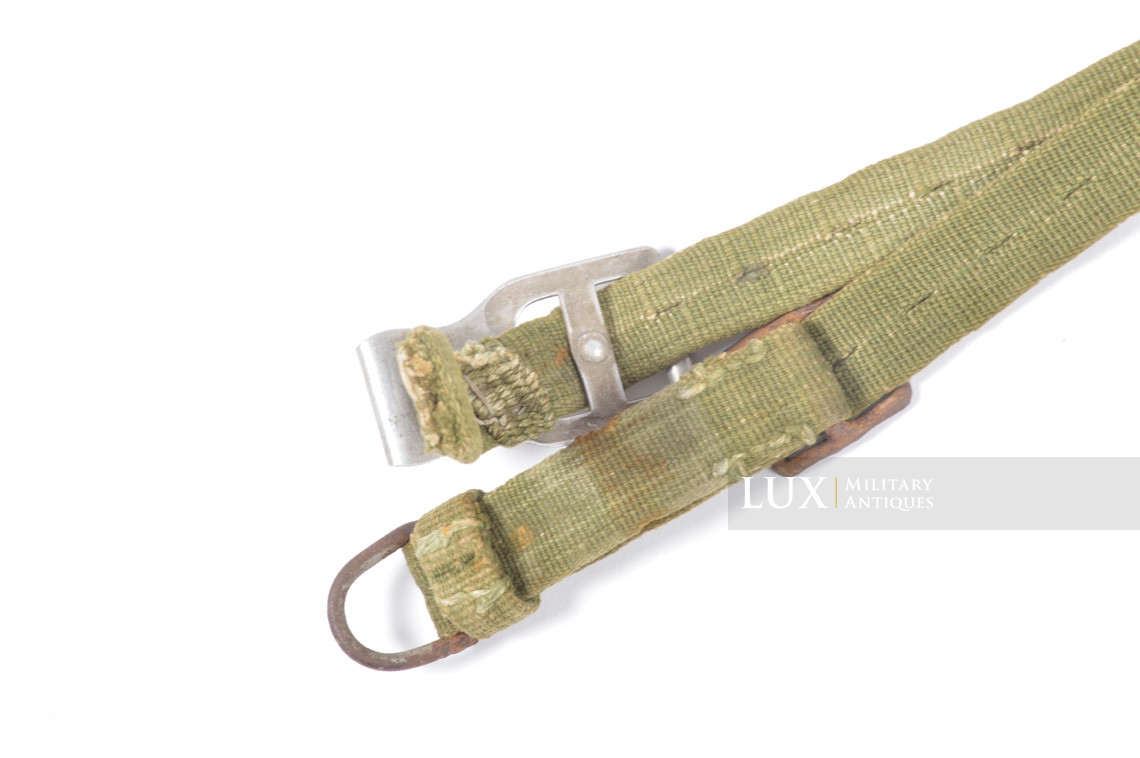 Early set of German tropical green web light Y-straps, « DAK » - photo 18