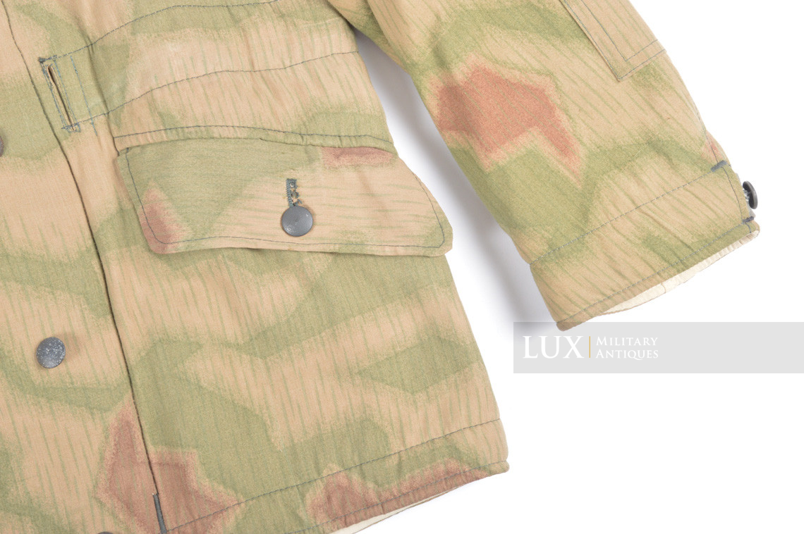 Unissued German Heer / Luftwaffe tan / water pattern reversible to white winter camouflage parka - photo 13