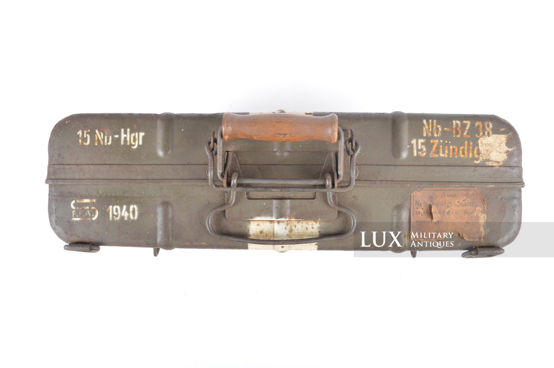 German M39 smock hand grenade carrier box with internal storage rack - photo 9