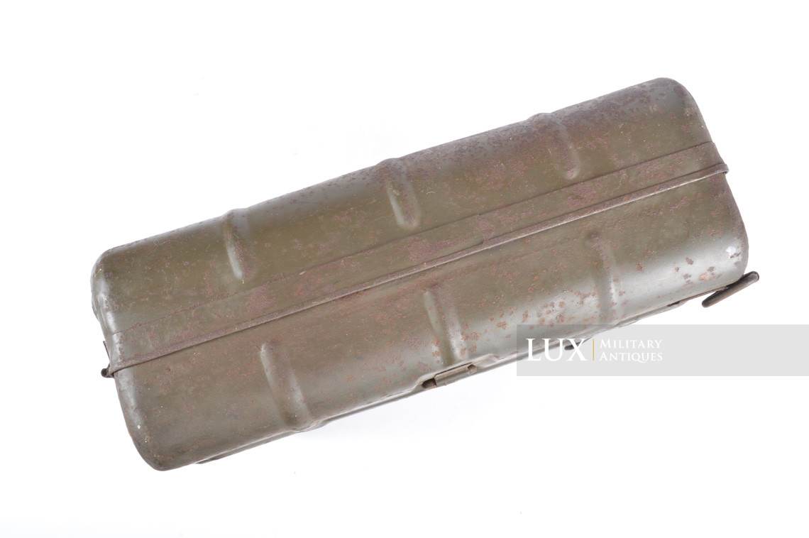 Caisse de grenades à manche M39 fumigènes avec son râtelier - photo 17