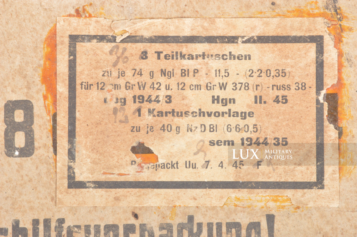 Caisse allemande avec 3 containers pour charges d’obus de mortier « 12cm Gr.W.42 » - photo 18