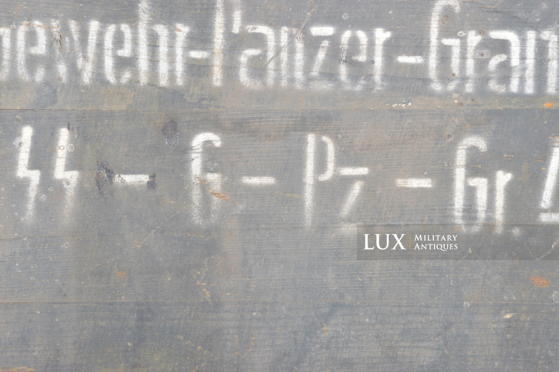 Waffen-SS Panzer grenaten 36 ammunitions storage box, « 1944 » - photo 12