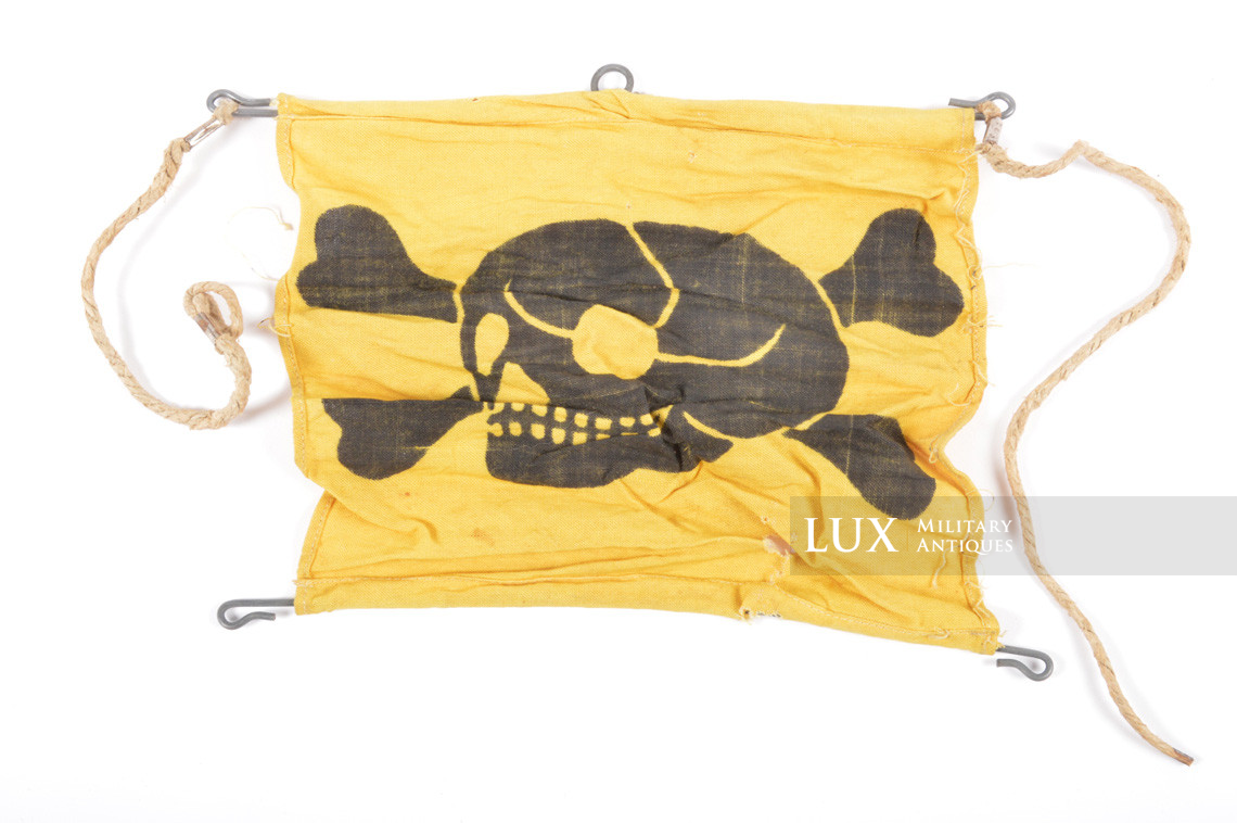 German mine warning flag - Lux Military Antiques - photo 12