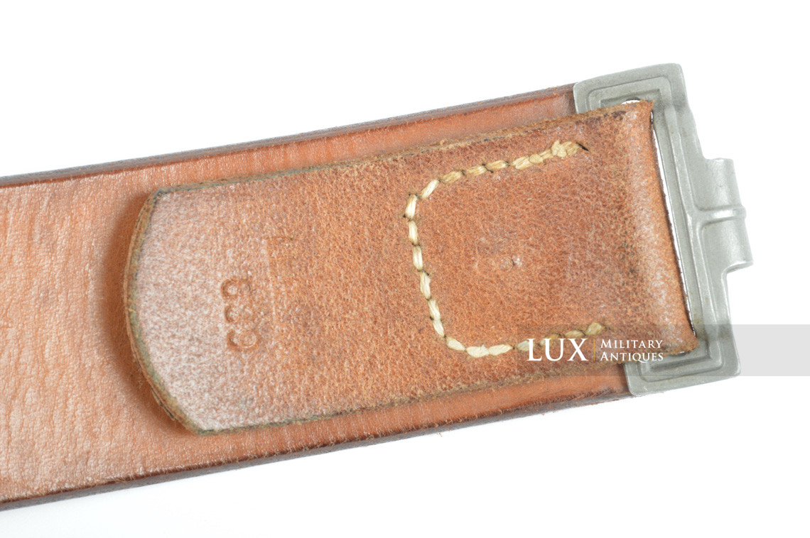 Unissued early German leather belt in natural brown leather, « 1939