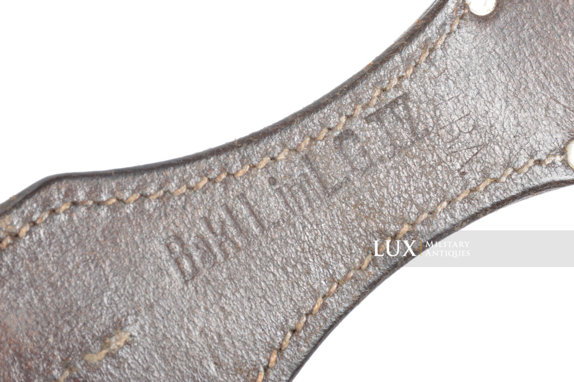 Early German Luftwaffe K98 bayonet frog, « L.B.A. - unit marked » - photo 8