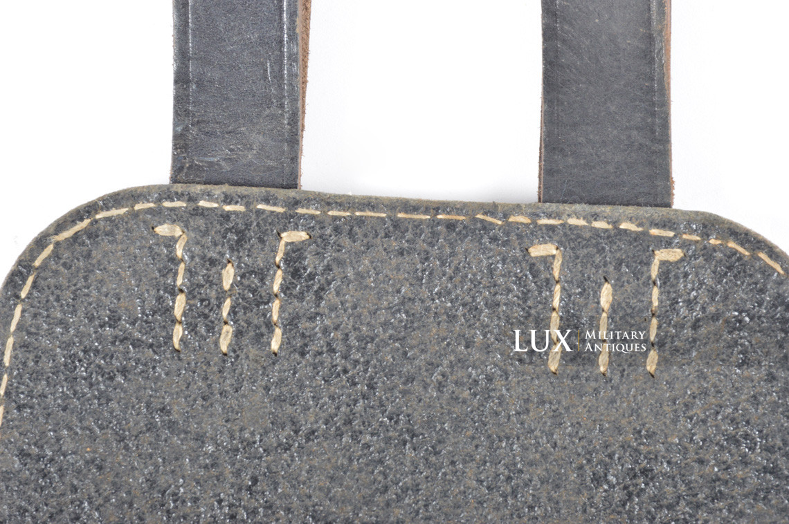 Unissued late-war German entrenching tool carrying case, « KVZ 1944 » - photo 12