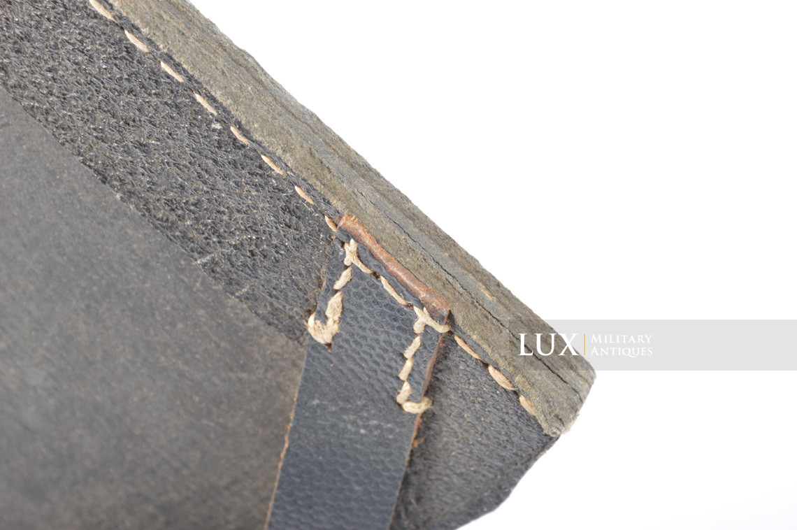 Unissued late-war German entrenching tool carrying case, « KVZ 1944 » - photo 13
