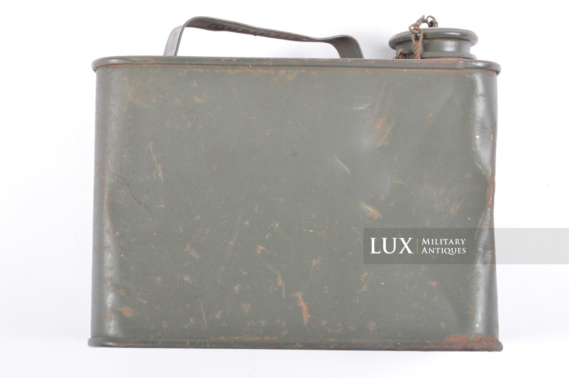 Jerrycan allemand de pétrole pour le nettoyage de la MG34/42, « Petroleum » - photo 11