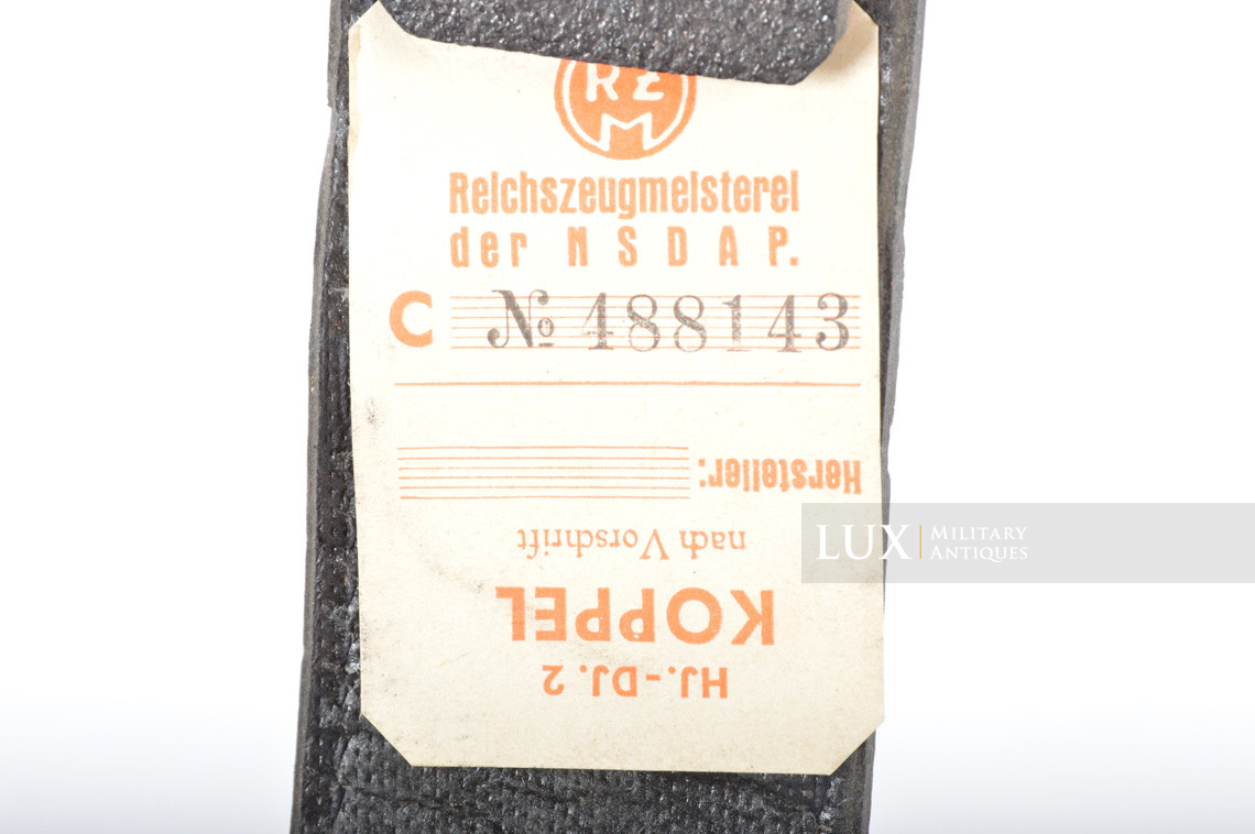 German Hitlerjugend pressed cardboard belt with « RZM » paper tag - photo 10