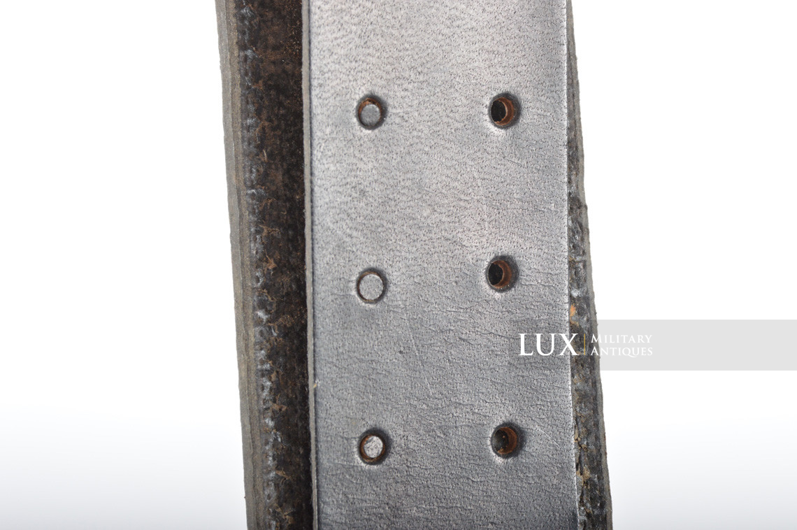 German Hitlerjugend pressed cardboard belt with « RZM » paper tag - photo 15