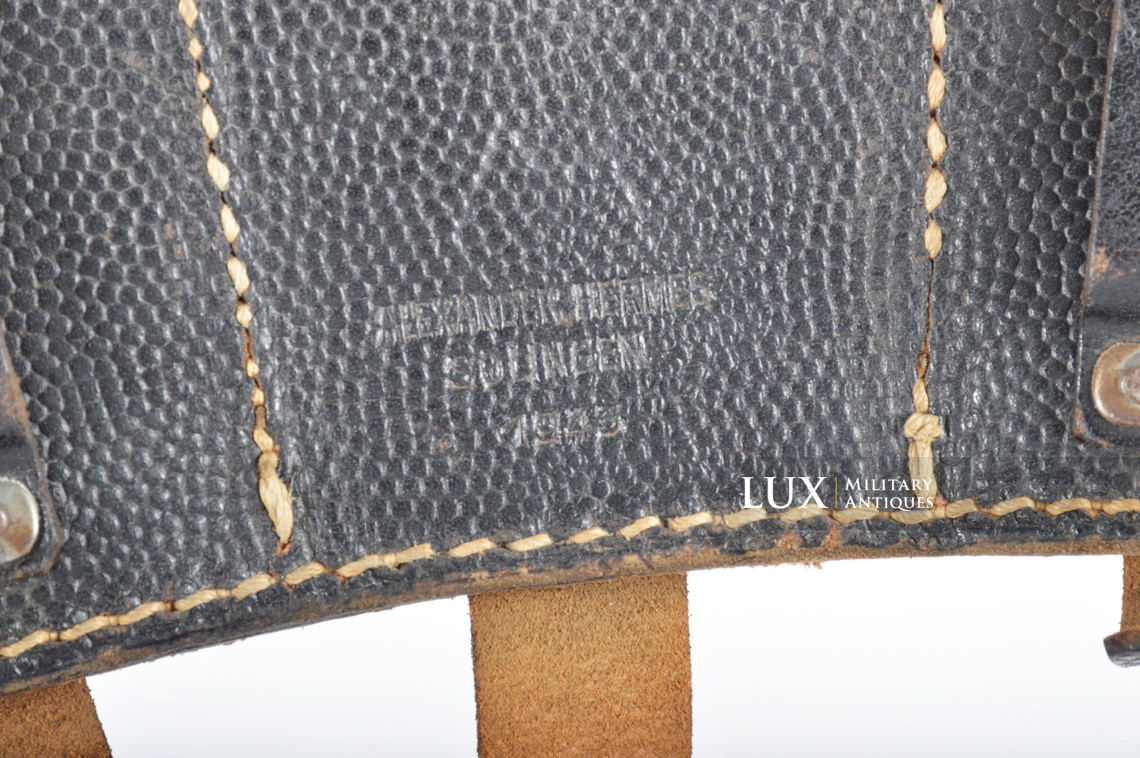 Late-war K98 ammo pouch, « ALEXANDER HERMES 1943 » - photo 9
