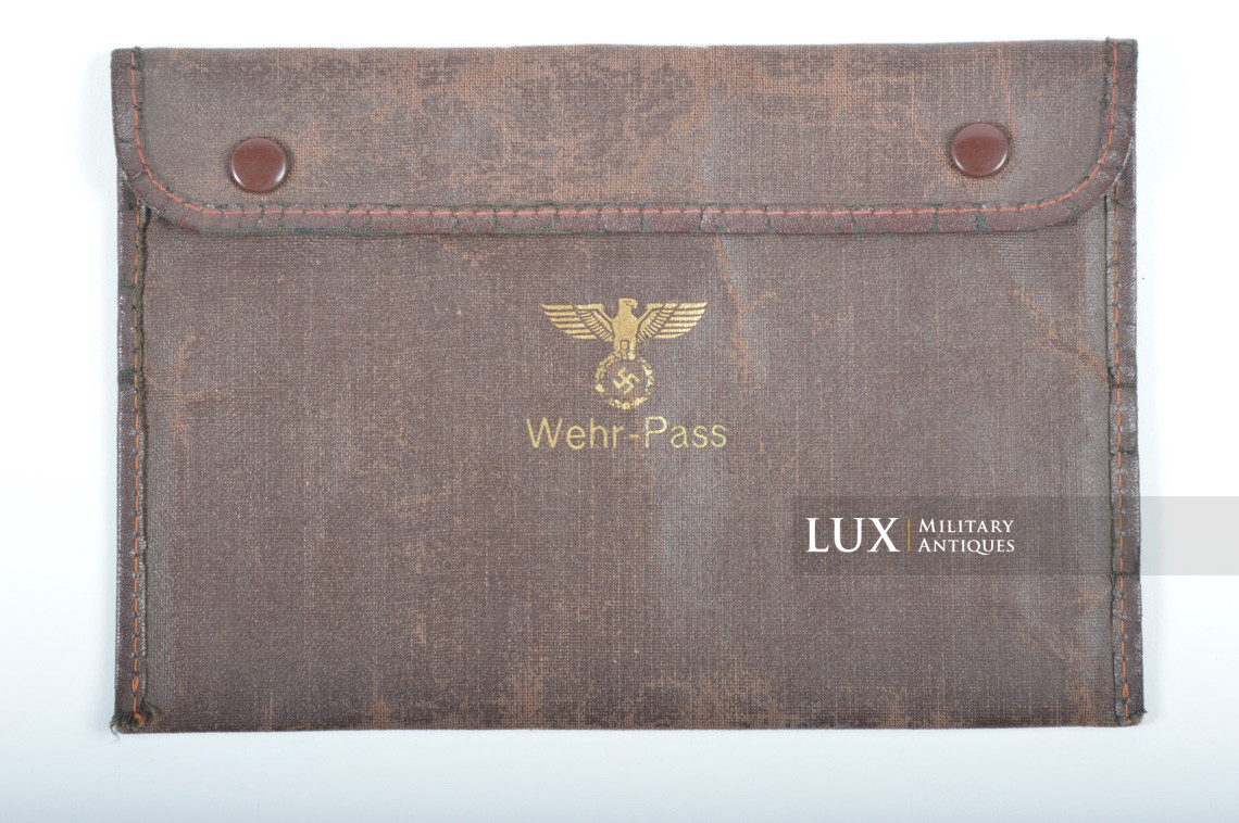 German « Wehr-Pass » protective cover - photo 4