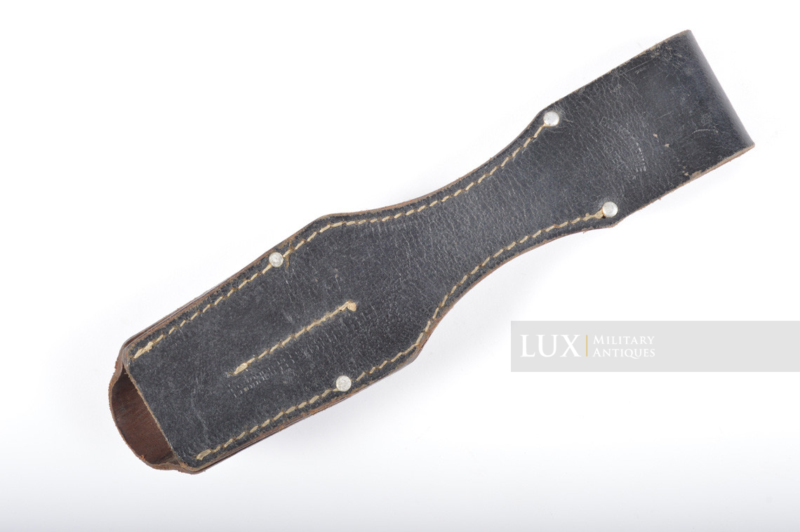 Mid-war German k98 bayonet frog, « 1942 » - photo 7